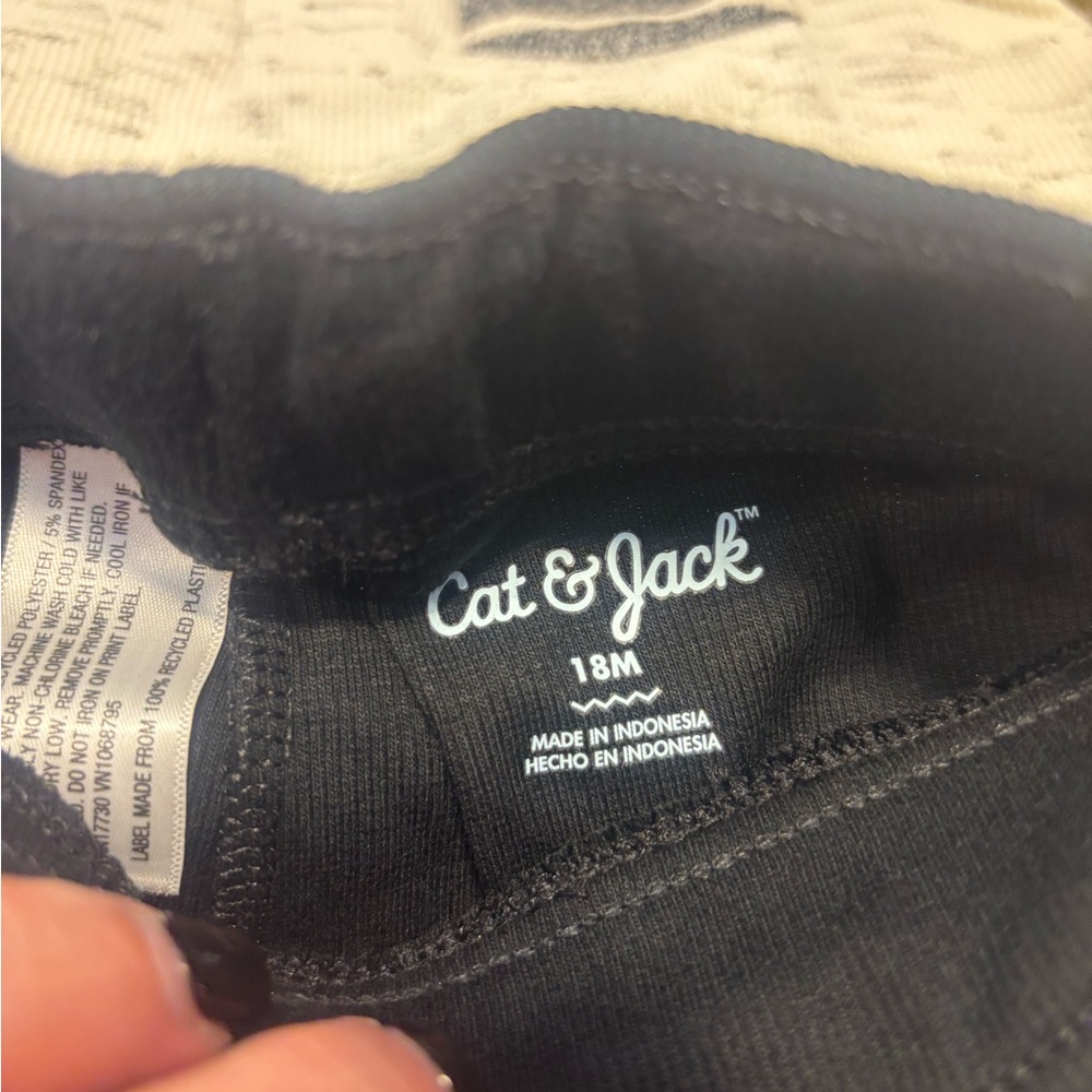 Cat & Jack Kids Matching Set - Gray, Cream, Navy, Black - Picture 4 of 4